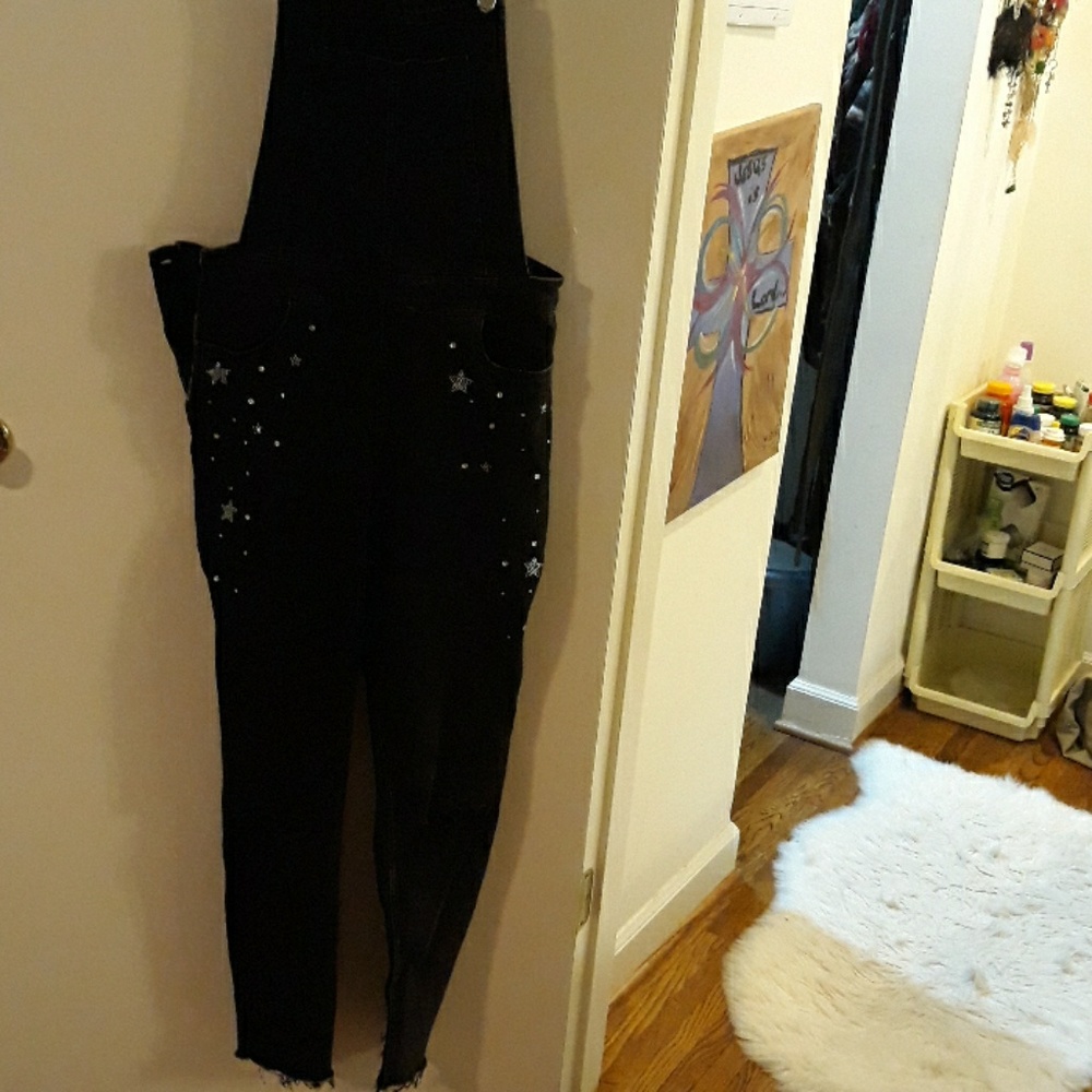 Jumpsuit - Picture 6 of 7
